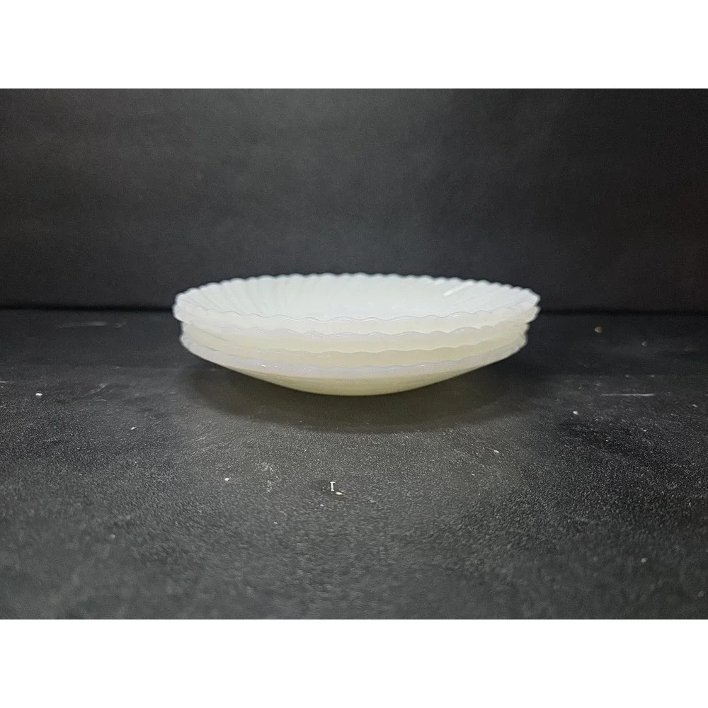 Termocrisa Milk Glass Bread Plates,‎ Translucent Swirl Plates, Vintage Set of 4